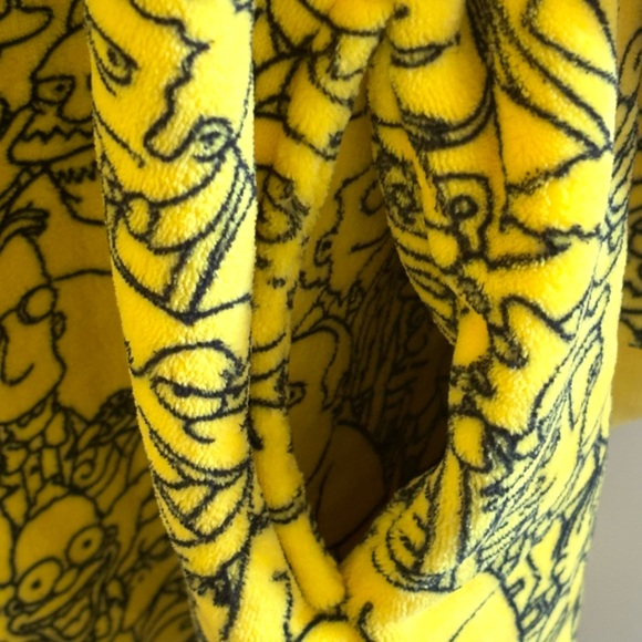 Simpson Snuddie Hoodie Robe Coverup Lemon Yellow Pullover Oversized Pockets Cozy - Picture 4 of 10